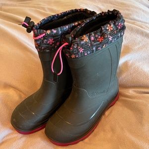Kamik Snowboots size 6
